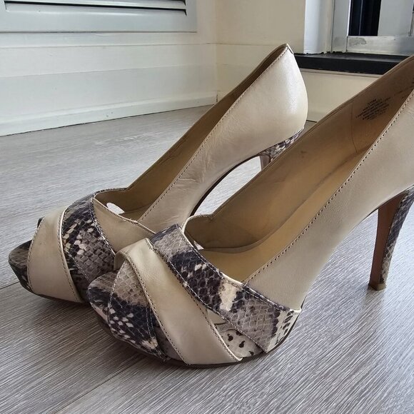 Nine West Snakeskin Leather Peep Hole Heels Pumps Stilettos - Picture 1 of 16